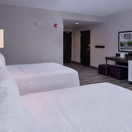 Hampton Inn & Suites Winston-Salem Downtown Екстер'єр фото