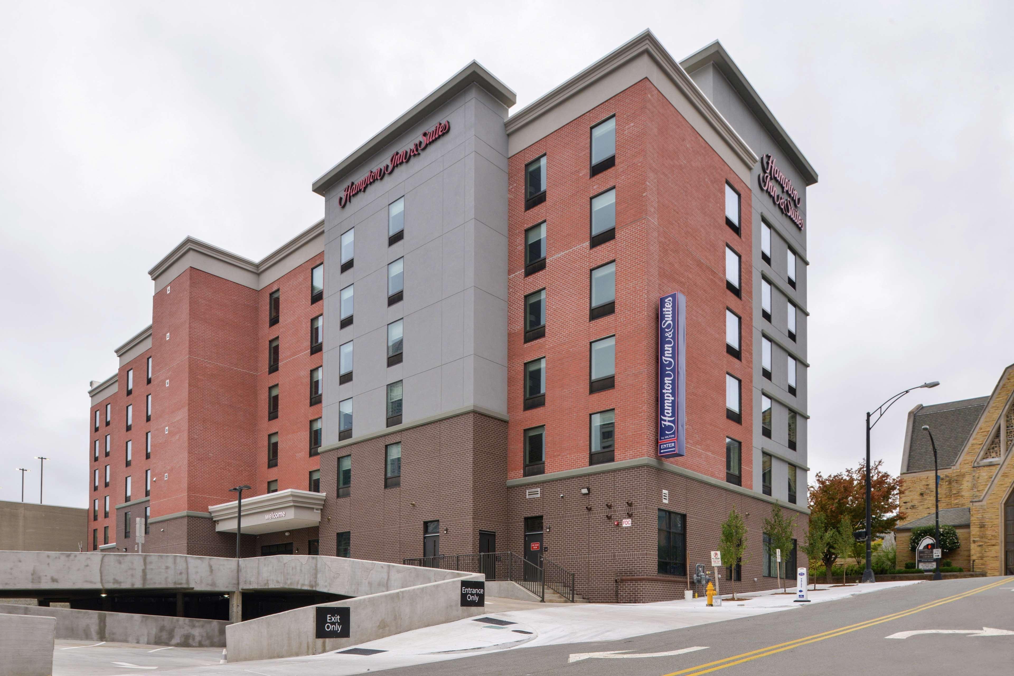 Hampton Inn & Suites Winston-Salem Downtown Екстер'єр фото