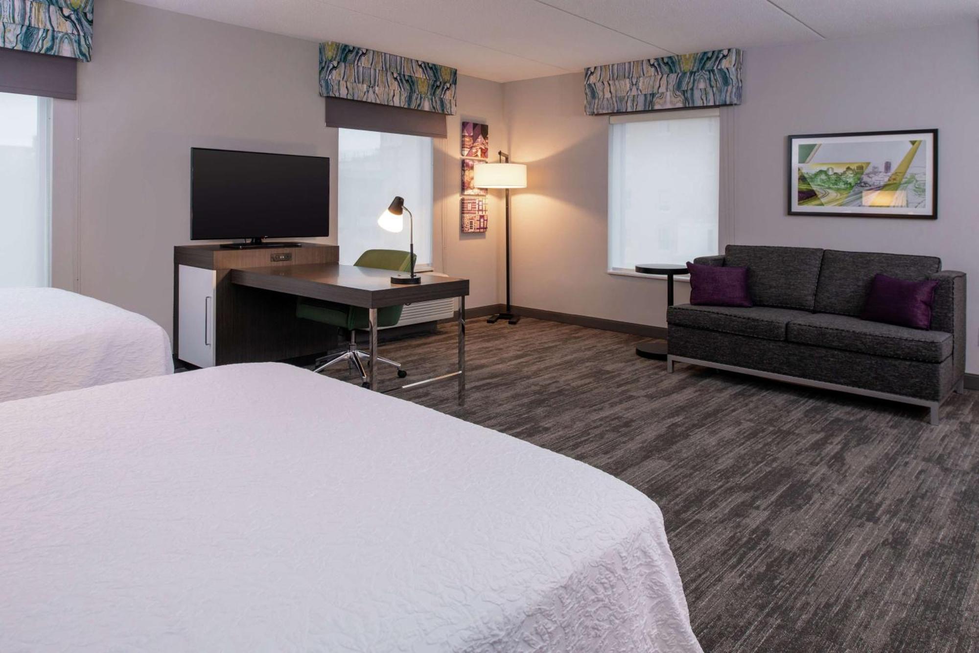 Hampton Inn & Suites Winston-Salem Downtown Екстер'єр фото