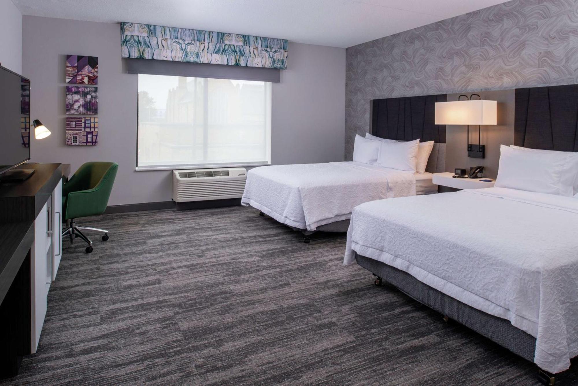 Hampton Inn & Suites Winston-Salem Downtown Екстер'єр фото